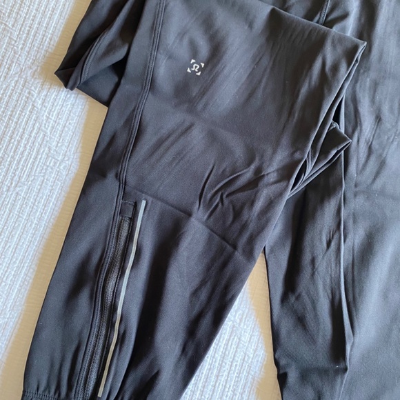 Lululemon Surge Jogger - Picture 10 of 11